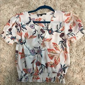 cute floral top!